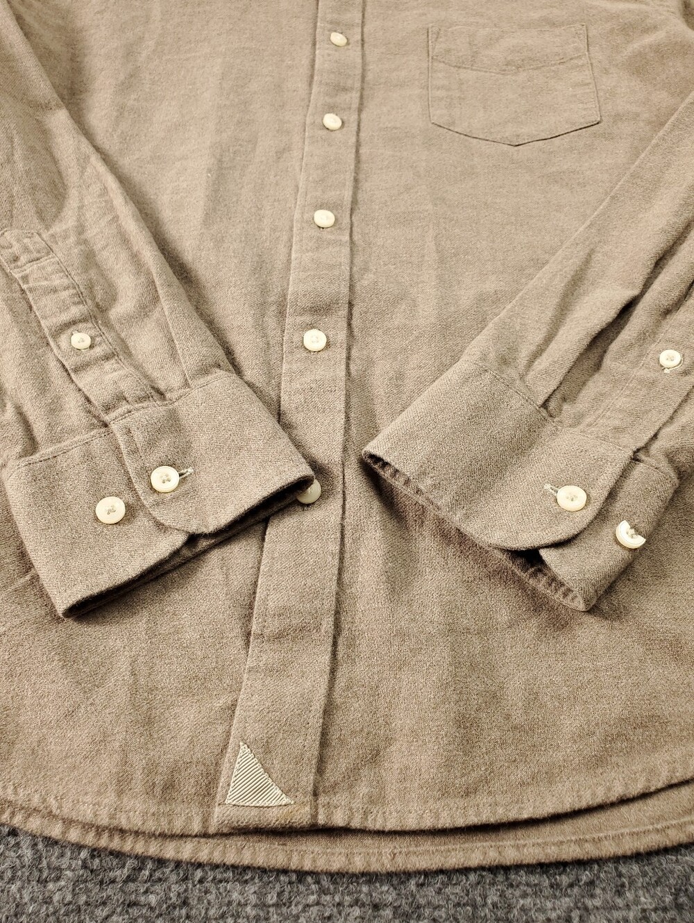 UNTUCKit Sherwood Button Up Shirt XL Slim Fit Flannel Tan Beige Smart Casual - Picture 7 of 10